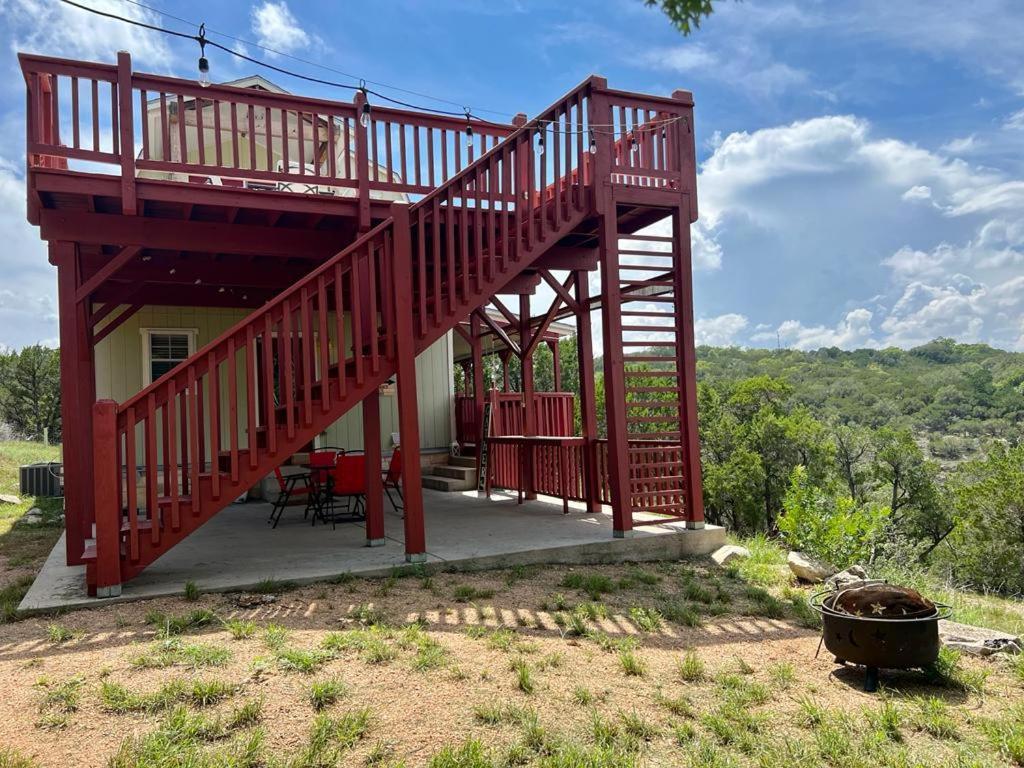 Entire 2Br 2Ba Hilltop View Home Sleeps 7 Pets 4 Acres Jacuzzi Central Ac Kingbeds Free Wifi-Parking Kitchen Washerdryer Starry Terrace Two Sunset Dining Patios Grill Stovetop Oven Fridge Onsitewoodedhiking Wildlife Coveredpatio4Pets & Birds Singing! Marble Falls Dış mekan fotoğraf