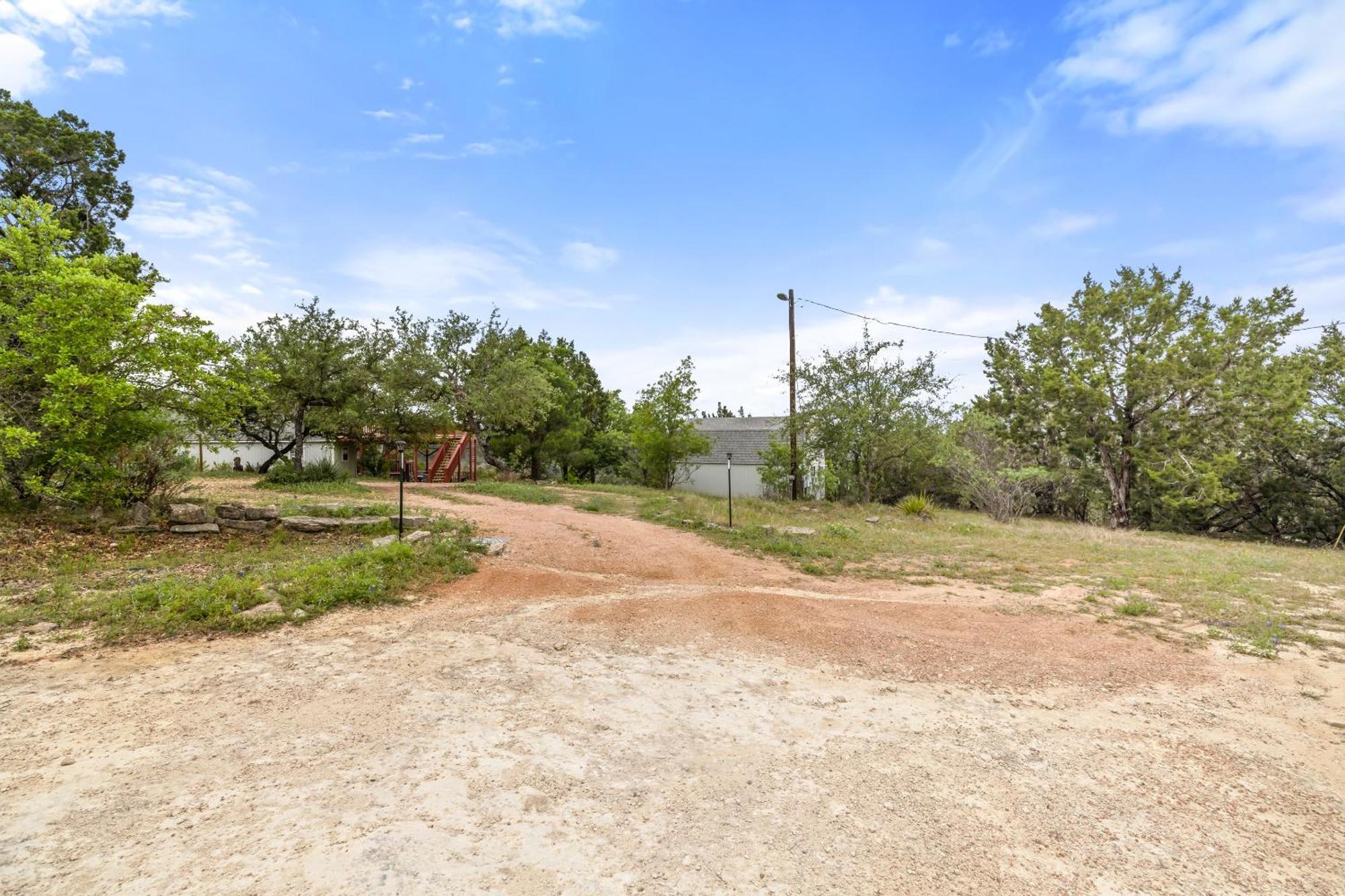 Entire 2Br 2Ba Hilltop View Home Sleeps 7 Pets 4 Acres Jacuzzi Central Ac Kingbeds Free Wifi-Parking Kitchen Washerdryer Starry Terrace Two Sunset Dining Patios Grill Stovetop Oven Fridge Onsitewoodedhiking Wildlife Coveredpatio4Pets & Birds Singing! Marble Falls Dış mekan fotoğraf